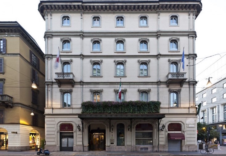 image of building exterior in Milan