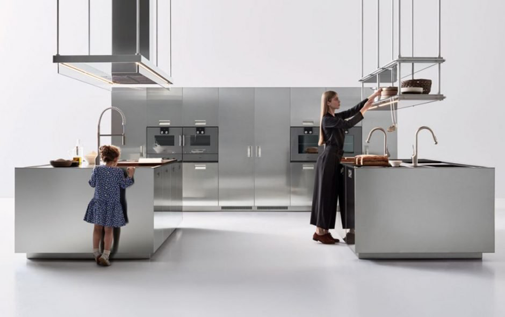 Italia kitchen by Arclinea an Italian Modular kitchen brand specialized in stainless steel kitchens