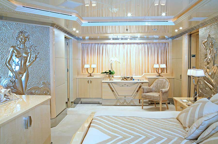 high end Italian furniture by molteni&c for azimut benetti yacht