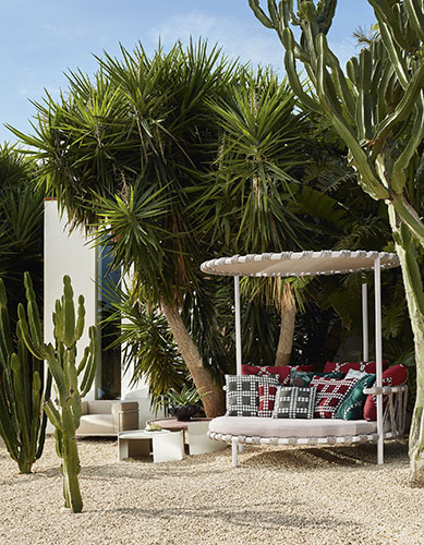 trampoline day bed by cassina outdoor furniture collection designed by patricia urquiola