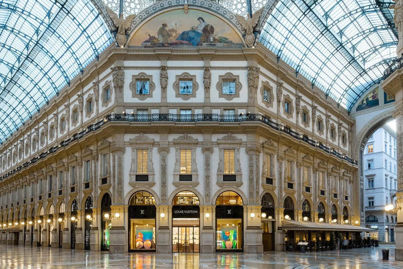 Italian furniture shopping tour in Milan