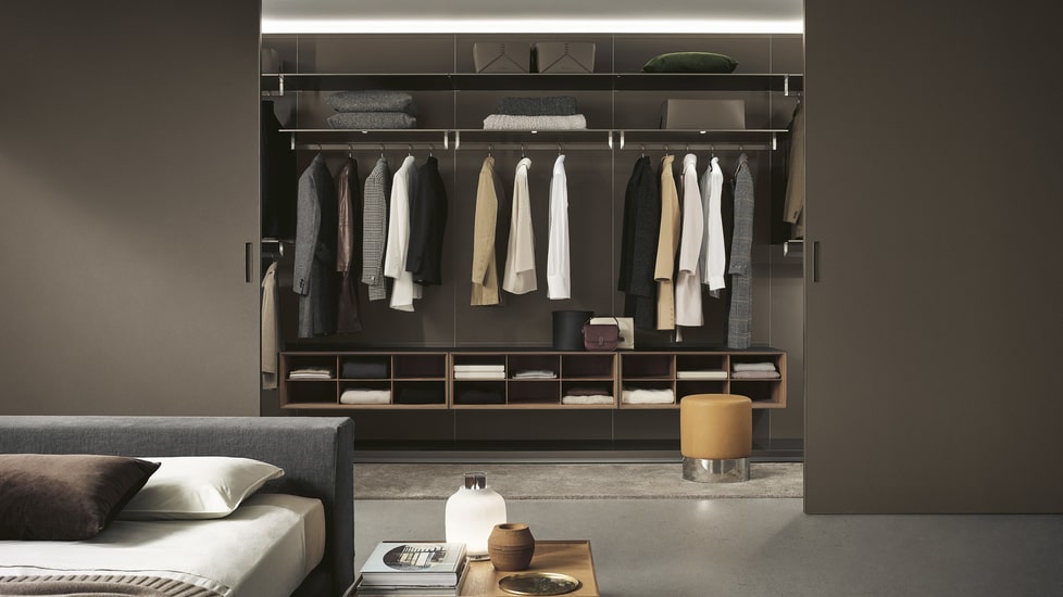 Rimadesio walk in closet can offer different types of compositions