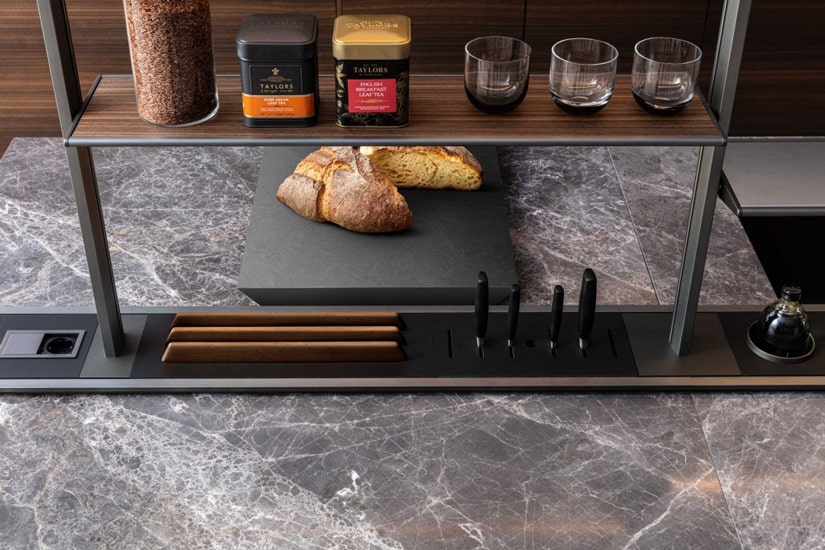 Molteni kitchens and details of Sistema XY designed by Francesco Meda