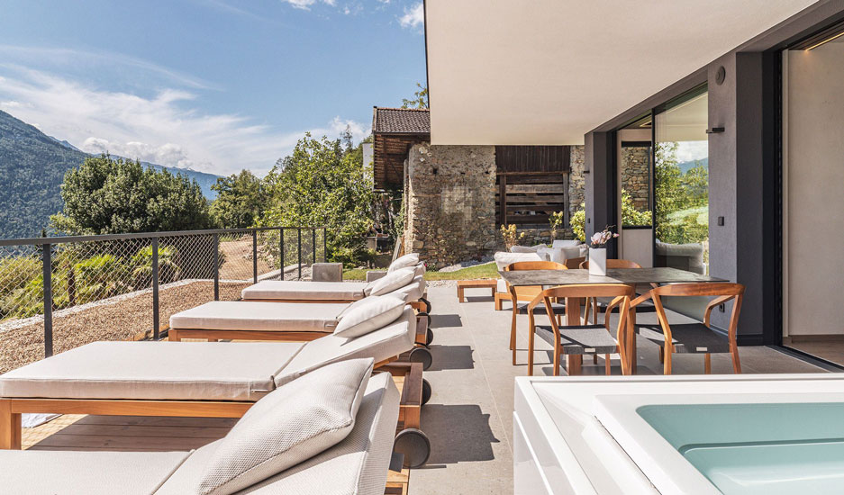 Relax Outdoor Area at Arua Private Spa Villas in Merano