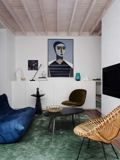 Scandinavian and italian iconic pieces for Bondi Junction House designed by Alexander&Co, one of the top interior designer Sydney has to offer