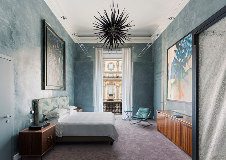 Contemporary art pieces, iconic design furniture and Blue nuances are synonymous with Italian Luxury and Elegance. One of the best five star Hotels in Milan is Galleria Vik