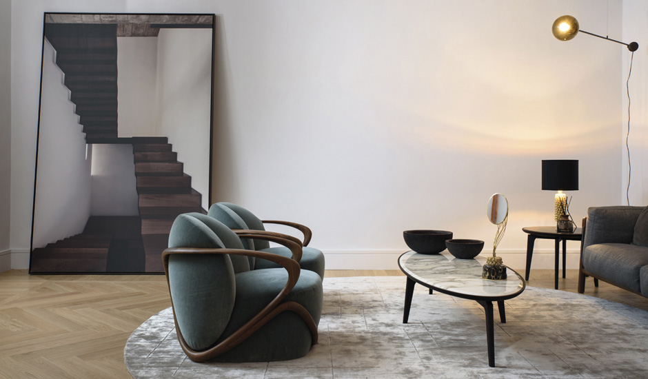 Hug Armchair designed by Rossella Pugliatti for Giorgetti, one of the most iconic italian design pieces. This brand and more italian furniture brands can be found in Hong Kong. Discover the finest luxury furniture Hong Kong has to offer