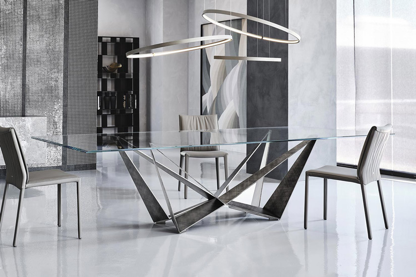 Skorpio table by Cattelan Italia, one of the furniture stores you can find in Egypt. Discover the finest italian furniture Egypt has to offer