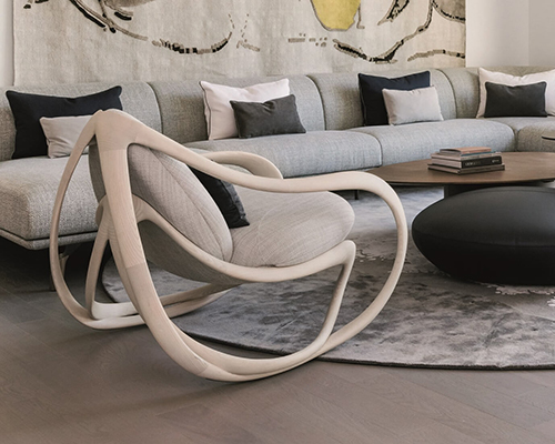 Among the latest in Italian Furniture design, there is Giorgetti that celebrates the Move iconic armchair designed by Raffaella Pugliatti