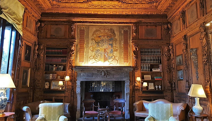 Inside Casa degli Atellani, restored by Piero Portaluppi, the great Master of Milanese Architecture