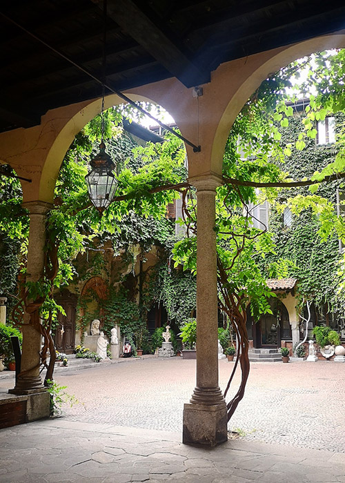 Inside Casa degli Atellani, restored by Piero Portaluppi, the great Master of Milanese Architecture